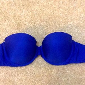 Victoria’s Secret strapless bra